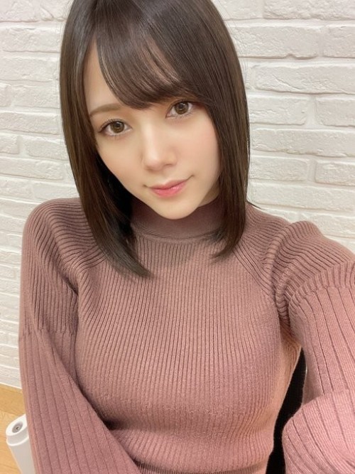 (涼森れむ)个人资料照片