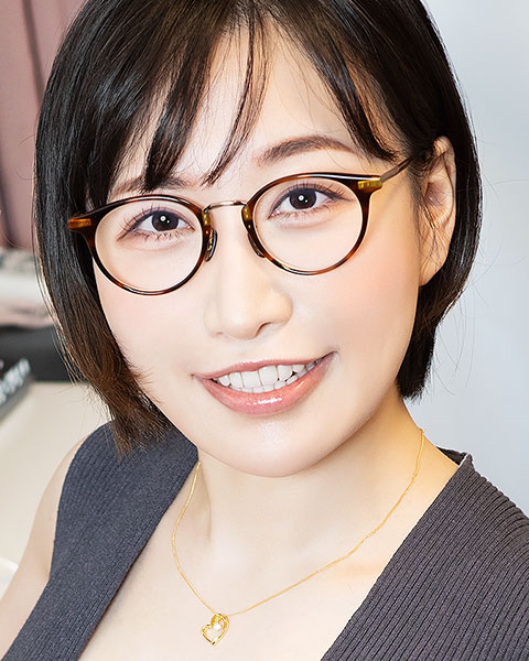 角绫(すみ あや)个人资料照片